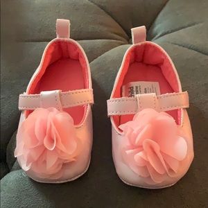 Pink 3-6 months crib shoes, flats